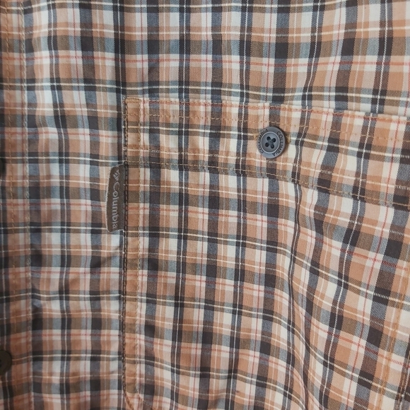 🍄3/50$🍄 COLUMBIA plaid button down shirt size large - Picture 2 of 9